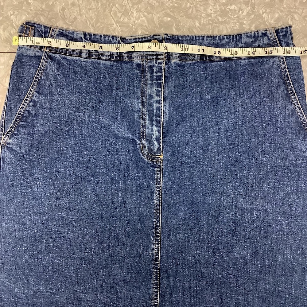 Lauren Jeans Co. Ralph Lauren High Waisted Stretch Denim Skirt, Size 12 - Picture 4 of 9